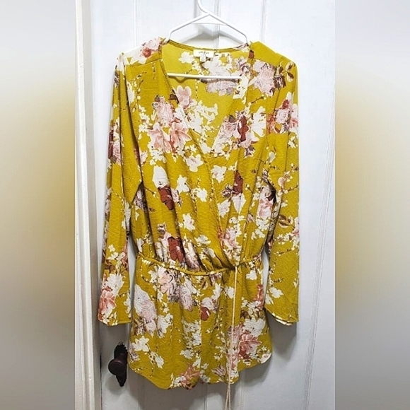 Umgee USA Women Floral Print Long Sleeve Surplice Neck Drawstring Waist Romper🌴 - Picture 1 of 7